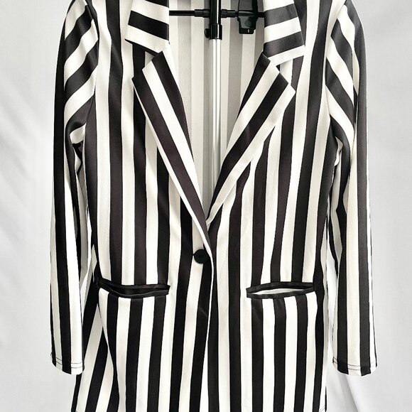 Floerns Jackets & Blazers - Black & White Striped Jacket